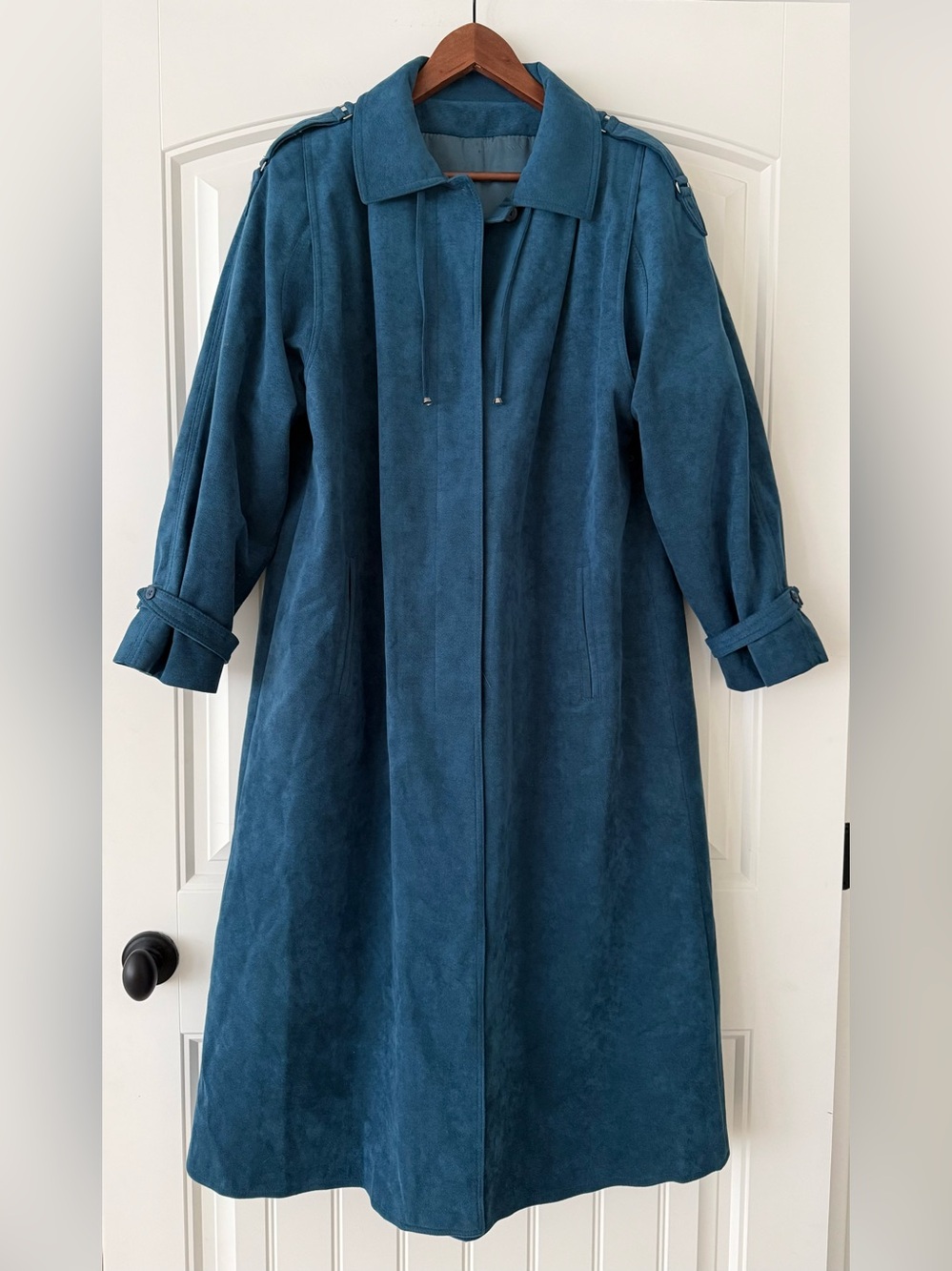 Beautiful Vintage Trench Coat.